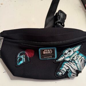 Disney Loungefly Black Fanny Pack mandorian